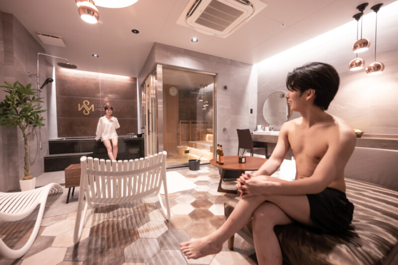黒を基調としたMONKEY SUITEのBlack Room