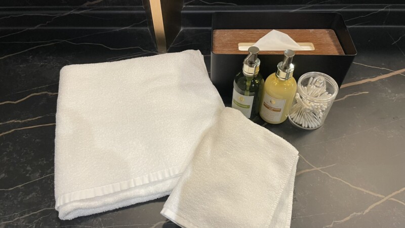 SAUNA MONKEYで用意している無料貸出タオルとサウナマット