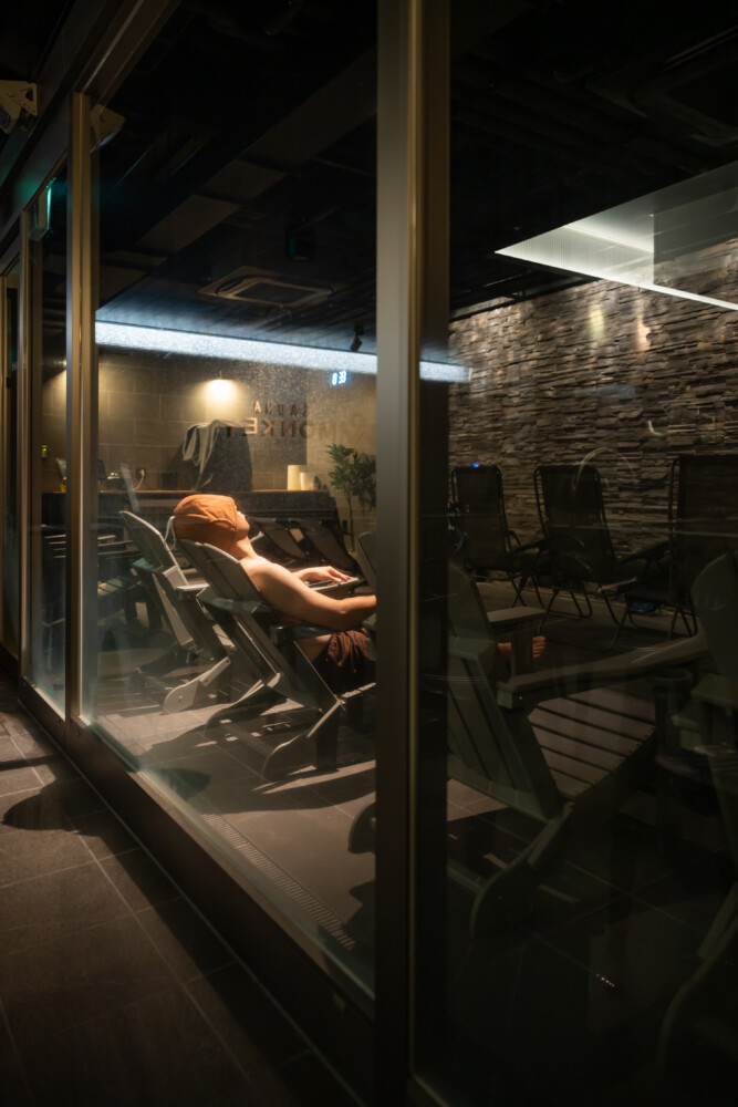 SAUNA MONKEYの浴室と内気浴専用エリアHeavenを分ける出入口